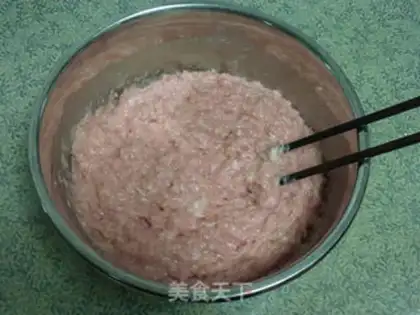 Make Home-based manual meat round step 11