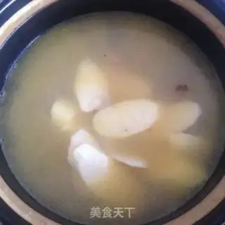 Make Weishan medicine for lamb soup step 6