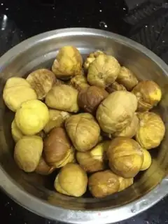 Make Chestnut pig hoof step 0