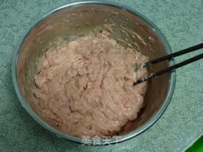Make Home-based manual meat round step 14