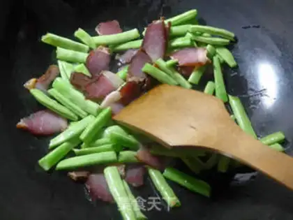 Make Fungus sauce step 1
