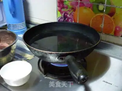 Make Home-based manual meat round step 18