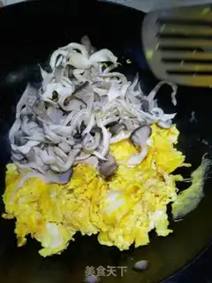 Make Fry eggs step 4