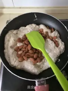 Make Old cranberry almonds step 4