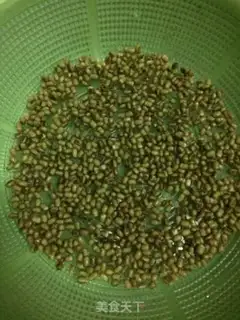 Make Green bean sprouts step 1