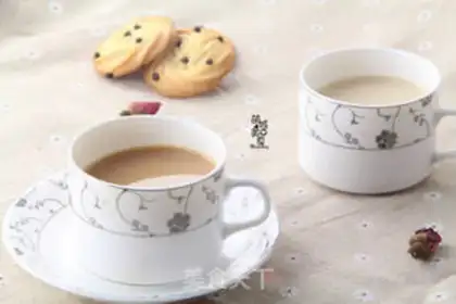 Make Rose milk tea step 3