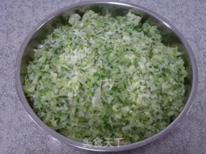 Make Green Beanballs from the Yellow River step 1