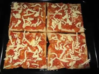 Make Souffle toast pizza step 6