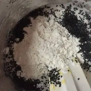 Make Black sesame pancakes step 4