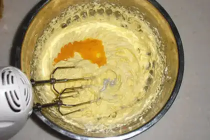 Make Orange pound cake step 3