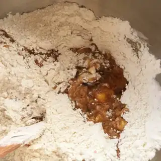 Make A walnut-tree snack step 3