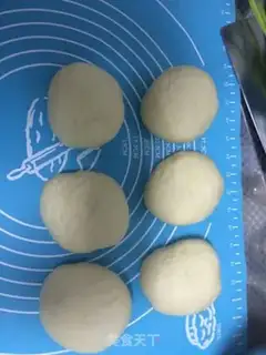Make Onion cheese bread step 4