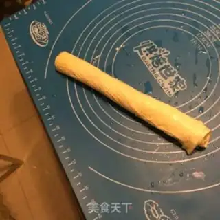 Make A roll of red hearts step 3