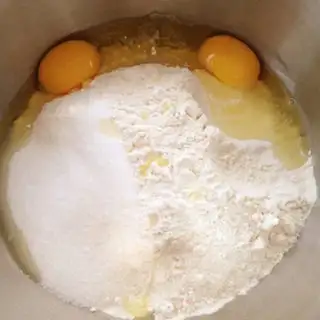 Make Cream cream and bread step 2