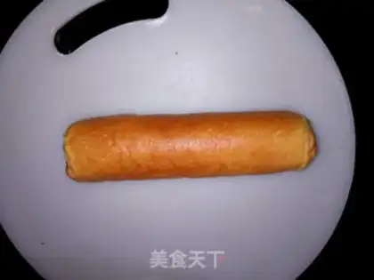 Make Meat pine rolls step 7