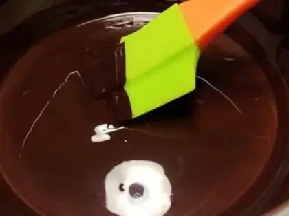 Make Handmade chocolate step 1
