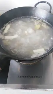 Make Sea bean pig hoof soup step 5