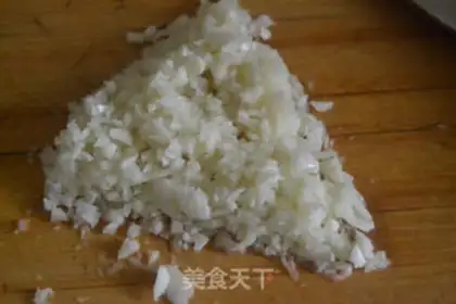 Make Garlic cabbage step 1