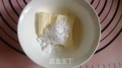 Make Snowflake cookies step 1