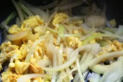 Make Homemade eggs onions step 6
