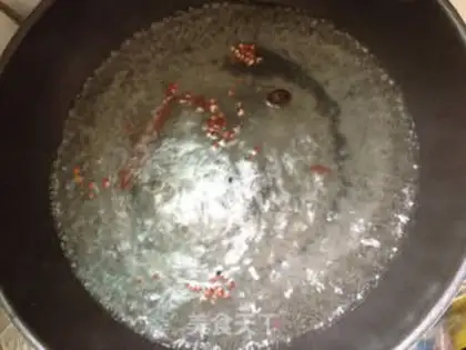 Make Hot pig hoofs step 1