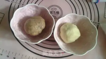 Make Snowflake cookies step 6