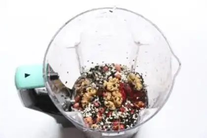 Make walnut sesame paste step 1