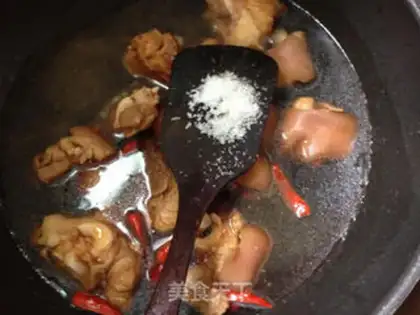 Make Hot pig hoofs step 10