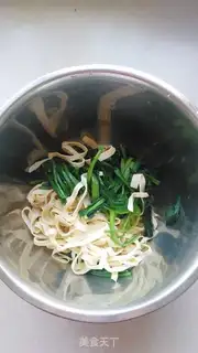 Make A spinach with beans step 0