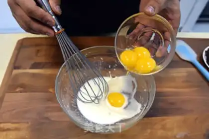 Make Christmas root cake step 2