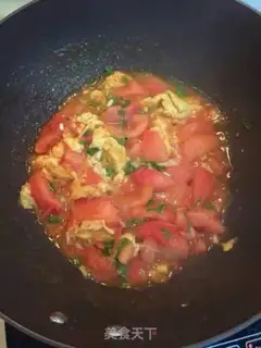 Make Tomato fried eggs step 4