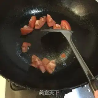Make Tomato egg soup step 2