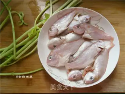 Make Goldline fish soup step 0