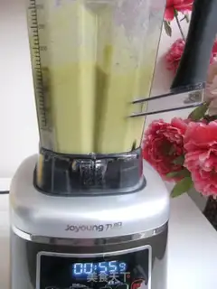 Make ♪ Monkey mango juice ♪ step 4