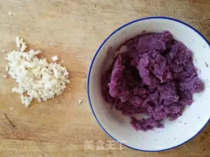 Make Potato shrimp balls step 1