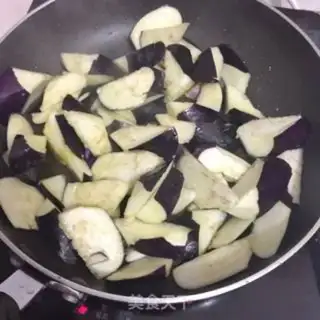 Make Spicy pork and eggplant step 2