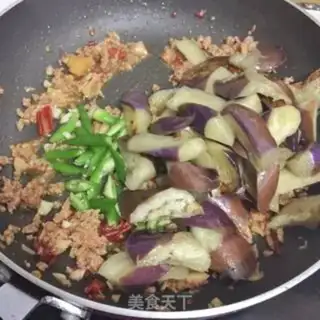 Make Spicy pork and eggplant step 6