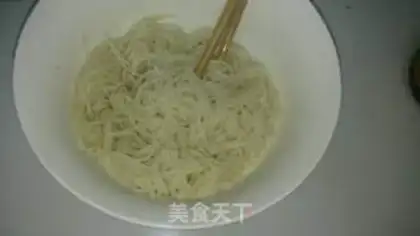 Make Spicy noodles step 3