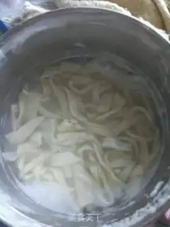 Make ♪ ♪ The blue egg noodles ♪ step 2