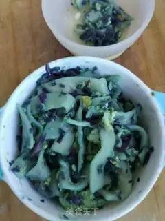 Make ♪ ♪ The blue egg noodles ♪ step 3