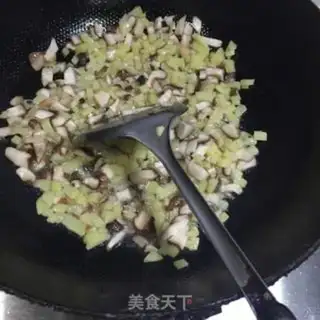 Make Potato mushroom greasy rice step 3