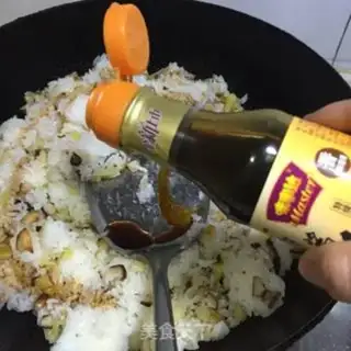 Make Potato mushroom greasy rice step 5
