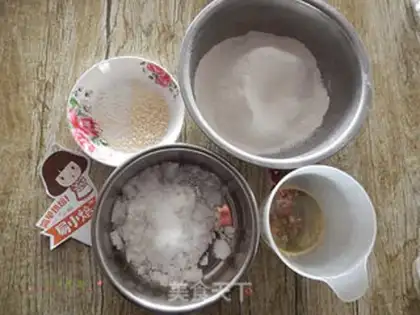 Make Old chicken cake step 0