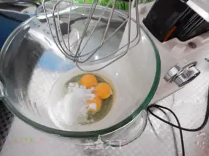 Make Old chicken cake step 1