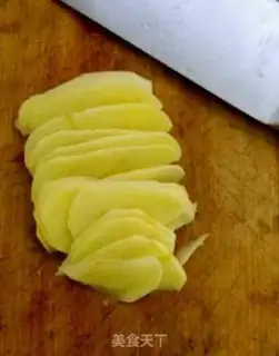 Make Spicy potatoes step 1