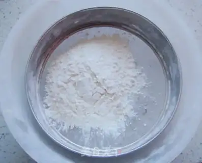 Make Red sugar yolks step 1