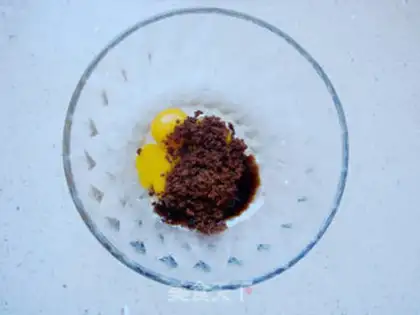 Make Red sugar yolks step 2