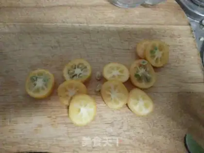 Make Lemon honey and orange tea step 1