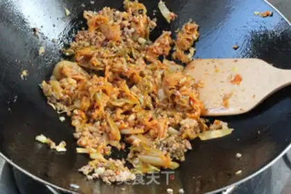 Make Korean chili tofu pot step 4