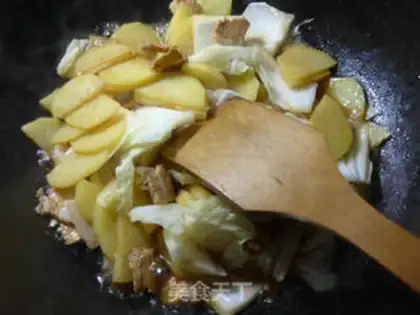 Make Pork cabbage for potatoes step 5